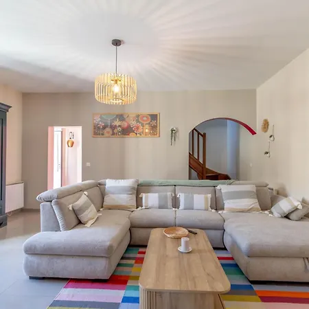 La Bastide - 8 Personnes - Maison Avec Jardin Willa Lescar