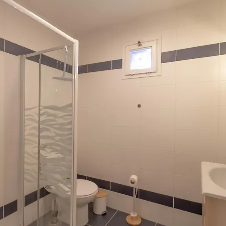 La Bastide - 8 Personnes - Maison Avec Jardin * Lescar